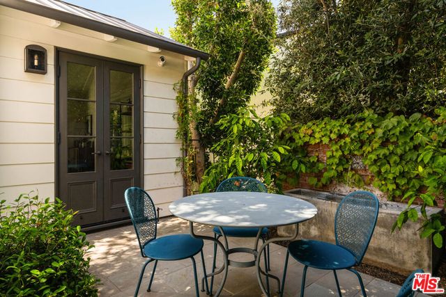 8836 Evanview Drive, West Hollywood, CA 90069