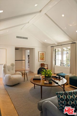 8836 Evanview Drive, West Hollywood, CA 90069