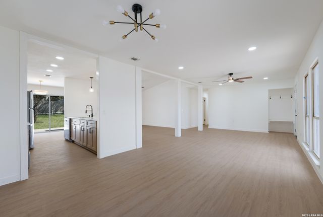 12411 Bret Springs, San Antonio, TX 78233