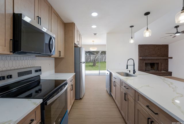 12411 Bret Springs, San Antonio, TX 78233