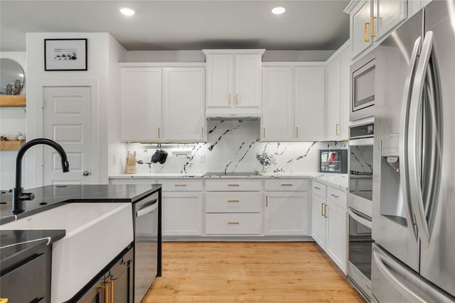 970 Hurstwood Drive, Van Alstyne, TX 75495