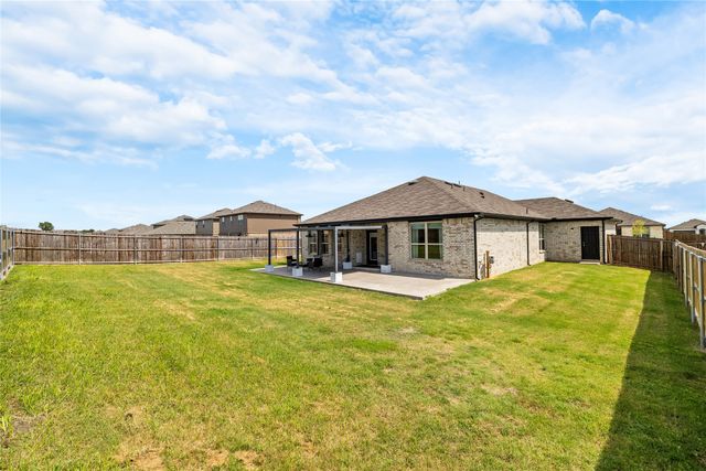 970 Hurstwood Drive, Van Alstyne, TX 75495