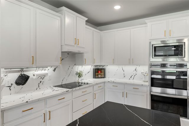 970 Hurstwood Drive, Van Alstyne, TX 75495
