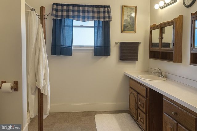 295 N NORTH MAIN STREET, Manahawkin, NJ 08050