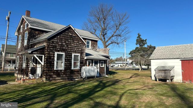 295 N NORTH MAIN STREET, Manahawkin, NJ 08050