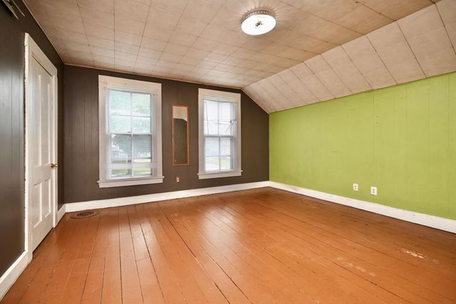 403 W Broadway Street, Winona, MN 55987