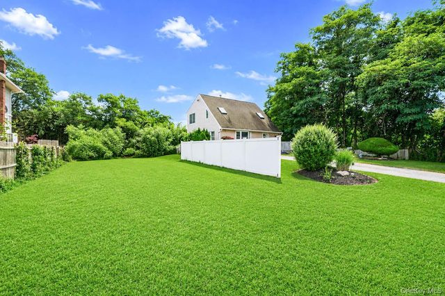 16 Wavecrest Drive, Mastic Beach, NY 11951