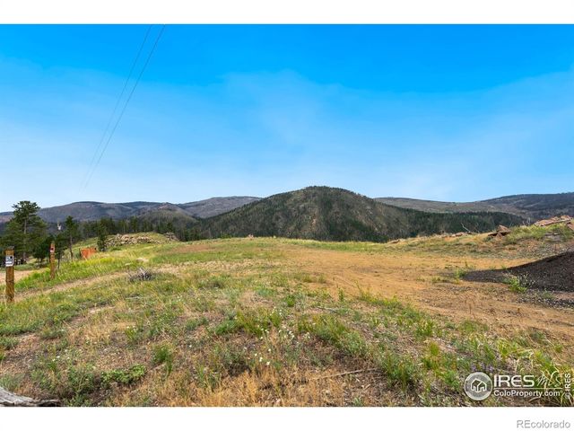 865 Redstone Drive, Bellvue, CO 80512