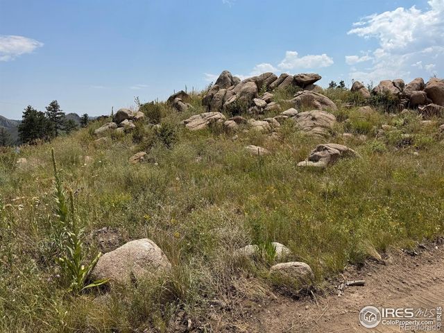 865 Redstone Drive, Bellvue, CO 80512