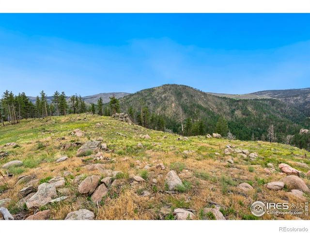 865 Redstone Drive, Bellvue, CO 80512