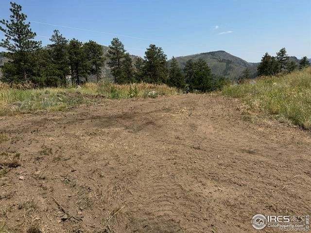 865 Redstone Drive, Bellvue, CO 80512