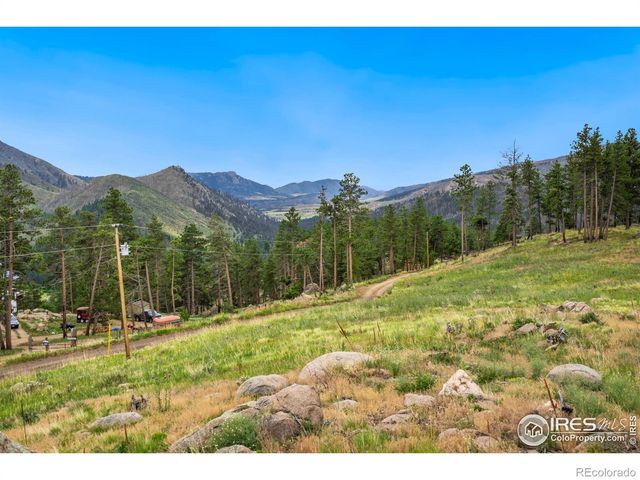 865 Redstone Drive, Bellvue, CO 80512