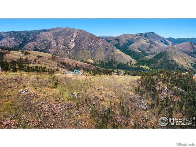 865 Redstone Drive, Bellvue, CO 80512