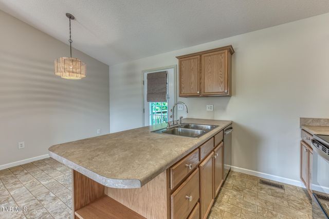 186 New Hope Road, Jonesborough, TN 37659