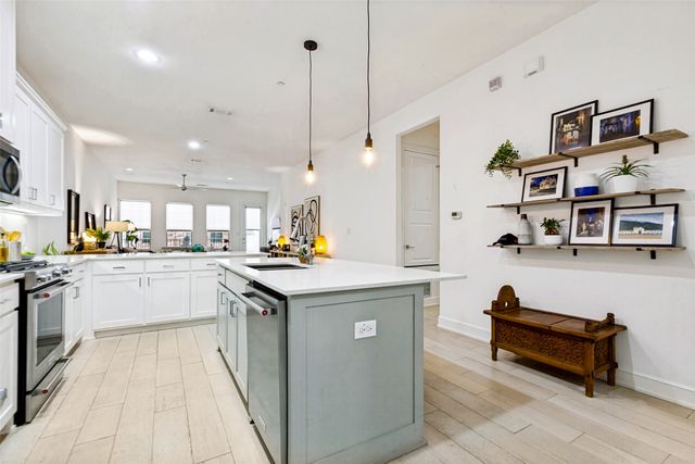 5015 Meridian Lane 1106, Addison, TX 75001