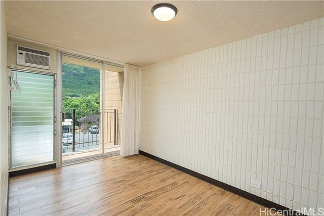 2140 10th Avenue 201A, Honolulu, HI 96816