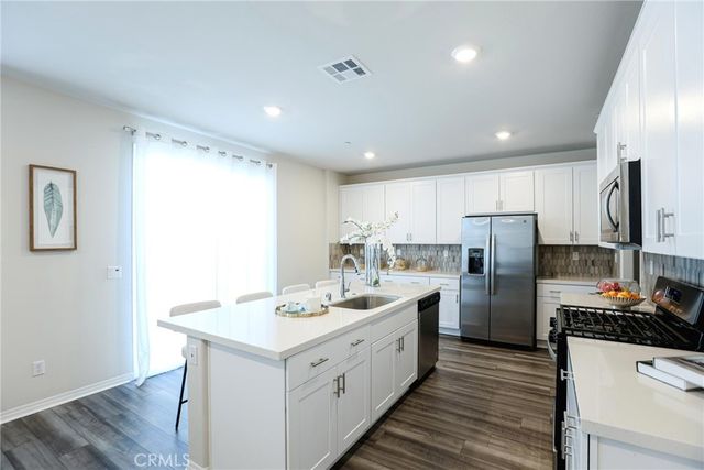 24296 INSIGNIA, Menifee, CA 92584