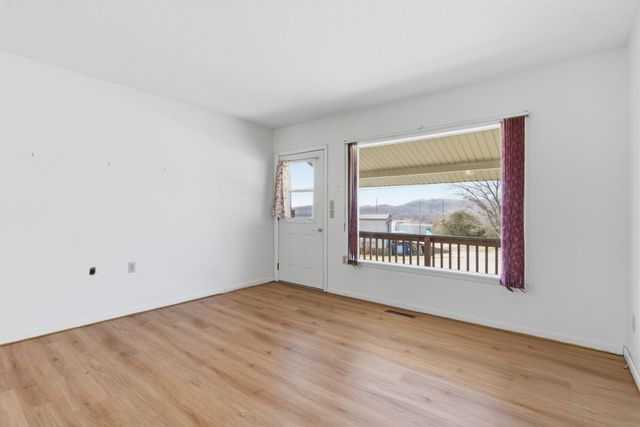 9 Turner Drive, Kimberling City, MO 65686