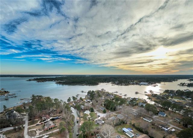 105 Glenn CV, Seaford, VA 23696