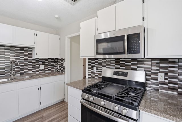 4867 Lawther Drive, River Oaks, TX 76114