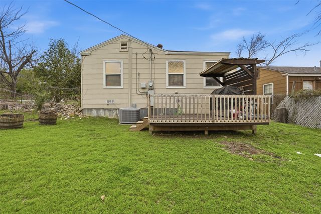 4867 Lawther Drive, River Oaks, TX 76114