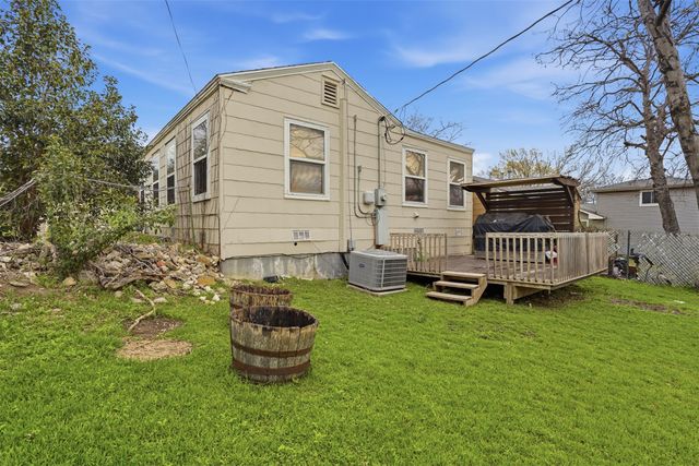 4867 Lawther Drive, River Oaks, TX 76114