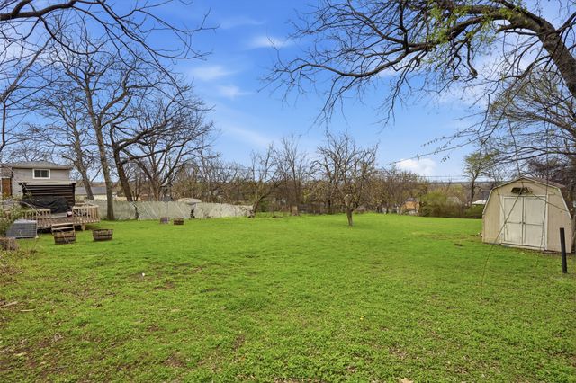 4867 Lawther Drive, River Oaks, TX 76114