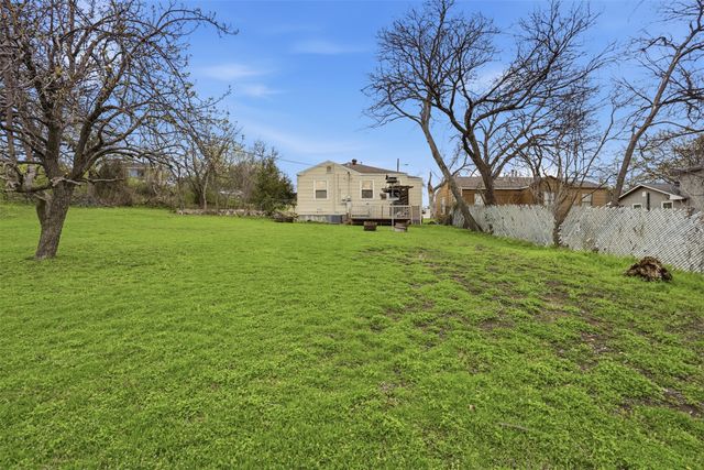 4867 Lawther Drive, River Oaks, TX 76114