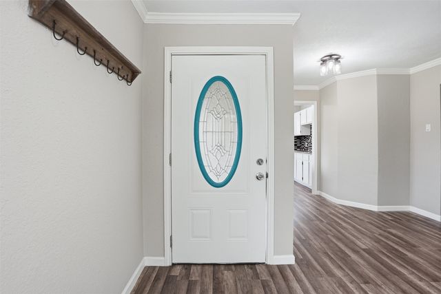 4867 Lawther Drive, River Oaks, TX 76114