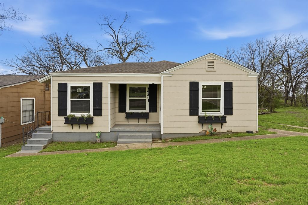 4867 Lawther Drive, River Oaks, TX 76114