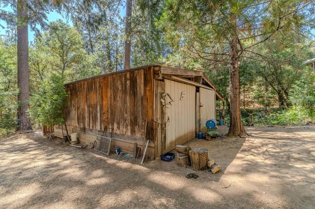 2285 Cedarville Rd, Somerset, CA 95684