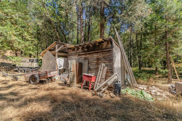 2285 Cedarville Rd, Somerset, CA 95684