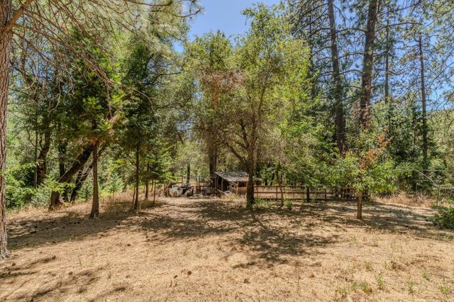 2285 Cedarville Rd, Somerset, CA 95684
