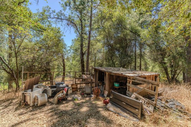 2285 Cedarville Rd, Somerset, CA 95684