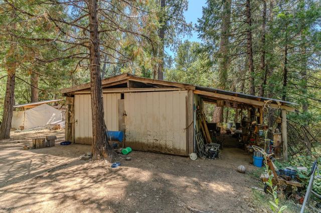 2285 Cedarville Rd, Somerset, CA 95684