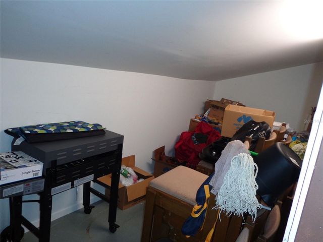 1904 W WATERS AVE, Tampa, FL 33603