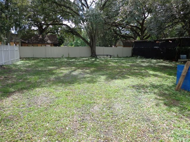 1904 W WATERS AVE, Tampa, FL 33603