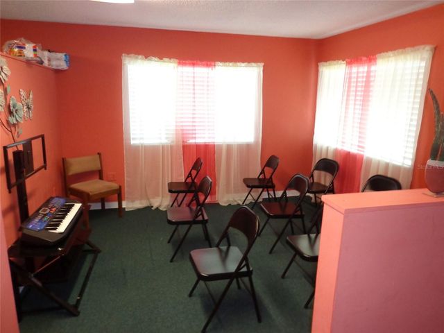 1904 W WATERS AVE, Tampa, FL 33603