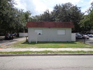 1904 W WATERS AVE, Tampa, FL 33603
