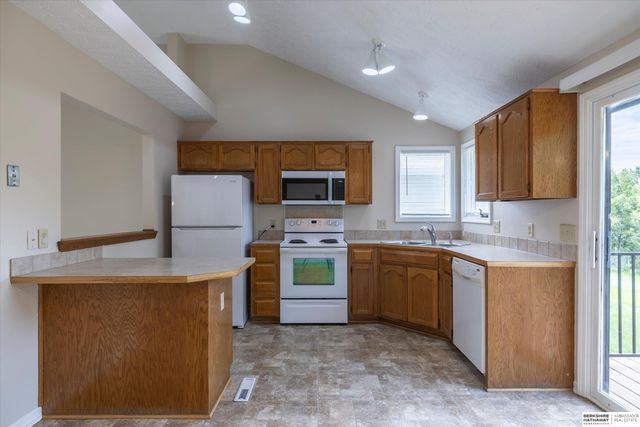 8506 N 83rd Avenue, Omaha, NE 68122