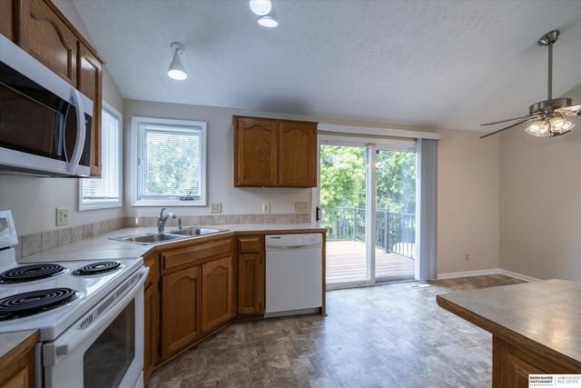 8506 N 83rd Avenue, Omaha, NE 68122