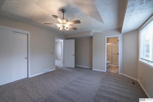 8506 N 83rd Avenue, Omaha, NE 68122