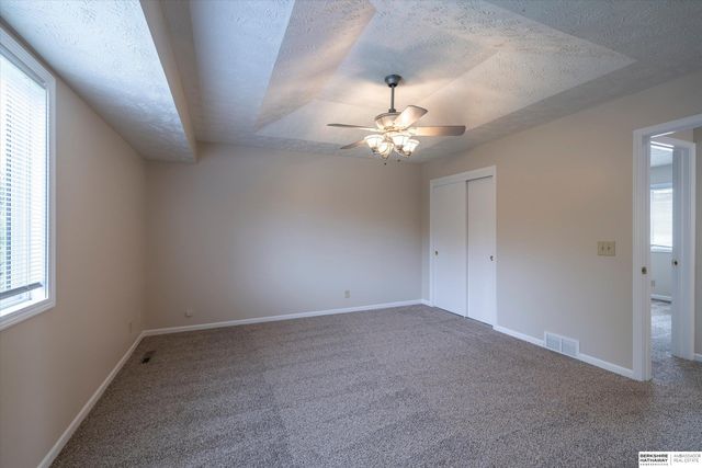 8506 N 83rd Avenue, Omaha, NE 68122