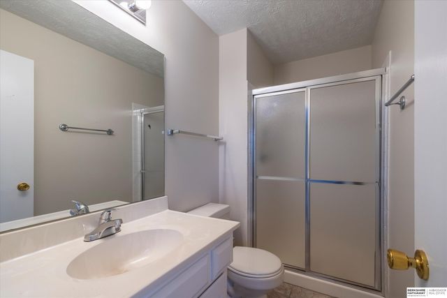 8506 N 83rd Avenue, Omaha, NE 68122