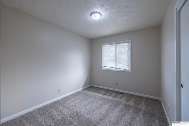 8506 N 83rd Avenue, Omaha, NE 68122