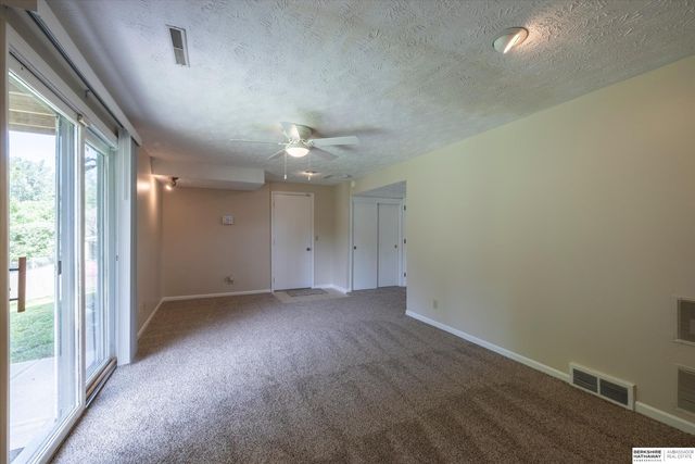 8506 N 83rd Avenue, Omaha, NE 68122