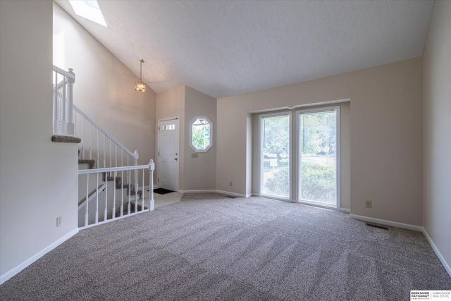 8506 N 83rd Avenue, Omaha, NE 68122