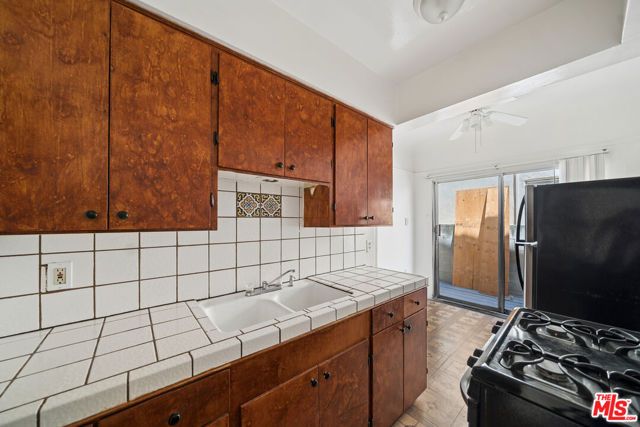 153 S Crescent Drive 3, Beverly Hills, CA 90212
