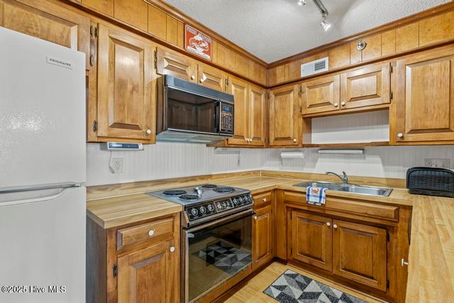 1896 New River Inlet Road 1203, North Topsail Beach, NC 28460
