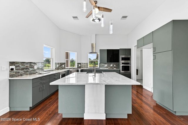 1394 Absaroka Lane, Malabar, FL 32950